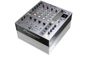 4 channel mixer - Pioneer DJM-700 rent