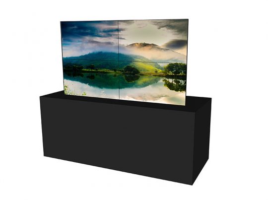 Steglose-Videowand--2x2-aus-55-Zoll-Displays-rent