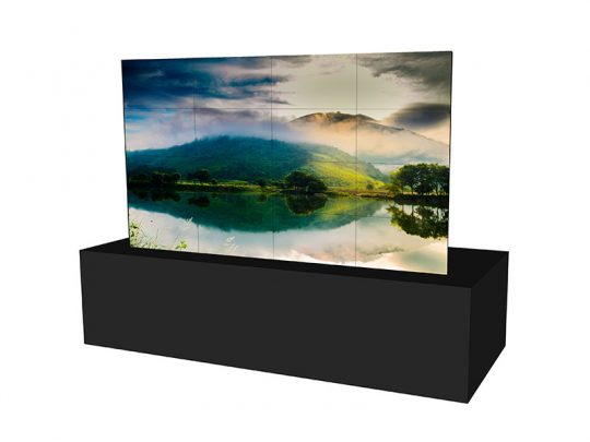 Steglose-Videowand--4x4-aus-55-Zoll-Displays-rent