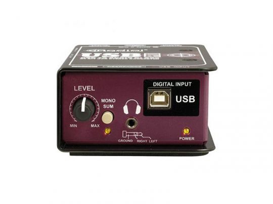 Audio-Interface mit USB-Eingang, Kopfhöreranschluss, Lautstärkeregler, Mono/Sum-Schalter und Betriebsleuchte auf der Front - kompaktes Gerät für professionelle Audioaufnahmen oder flexible Musikproduktion; ideal als Miet- oder Kaufoption.