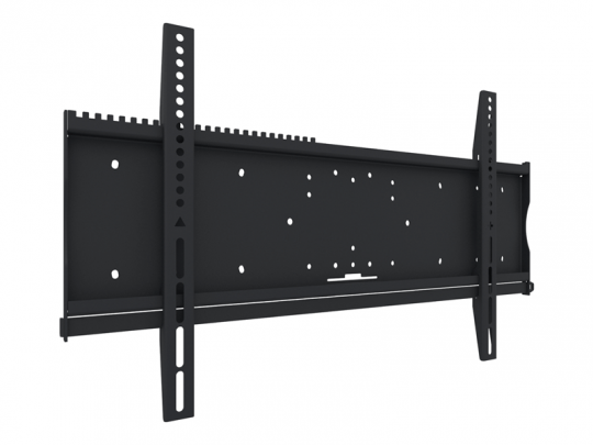 Schwarze TV-Wandhalterung aus Metall mit mehreren Löchern und Schlitzen für flexible Montage; die robuste Halterung ist für Flachbildfernseher geeignet, ideal zum Kaufen oder Mieten.