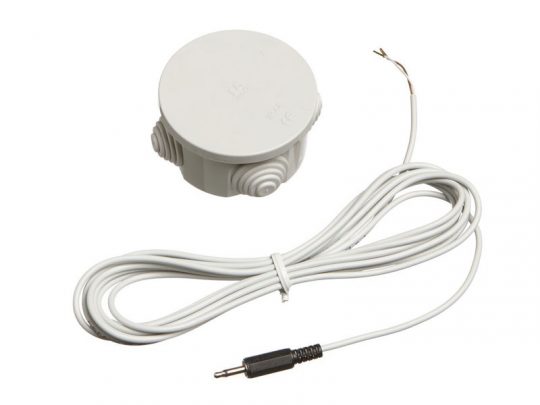 Weißer, runder Temperatursensor mit langem weißem Kabel, das in einem 3,5-mm-Klinkenstecker und zwei offenen Drähten endet - ideal für den Anschluss an elektronische Systeme. Der Sensor ist sowohl zum Kaufen als auch Mieten erhältlich.